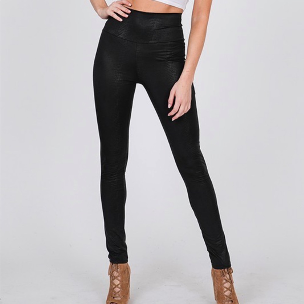 Faux leather leggings